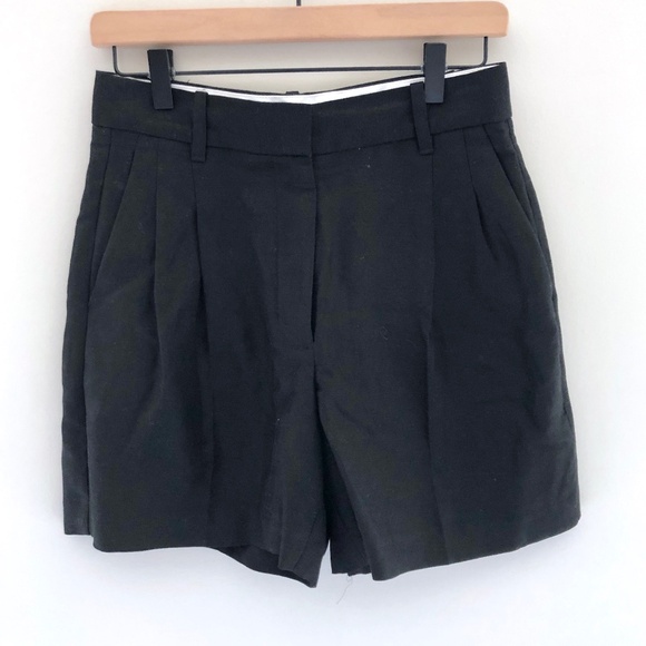 Aritzia Pants - Aritzia Wilfred Effortless Linen 5” Shorts